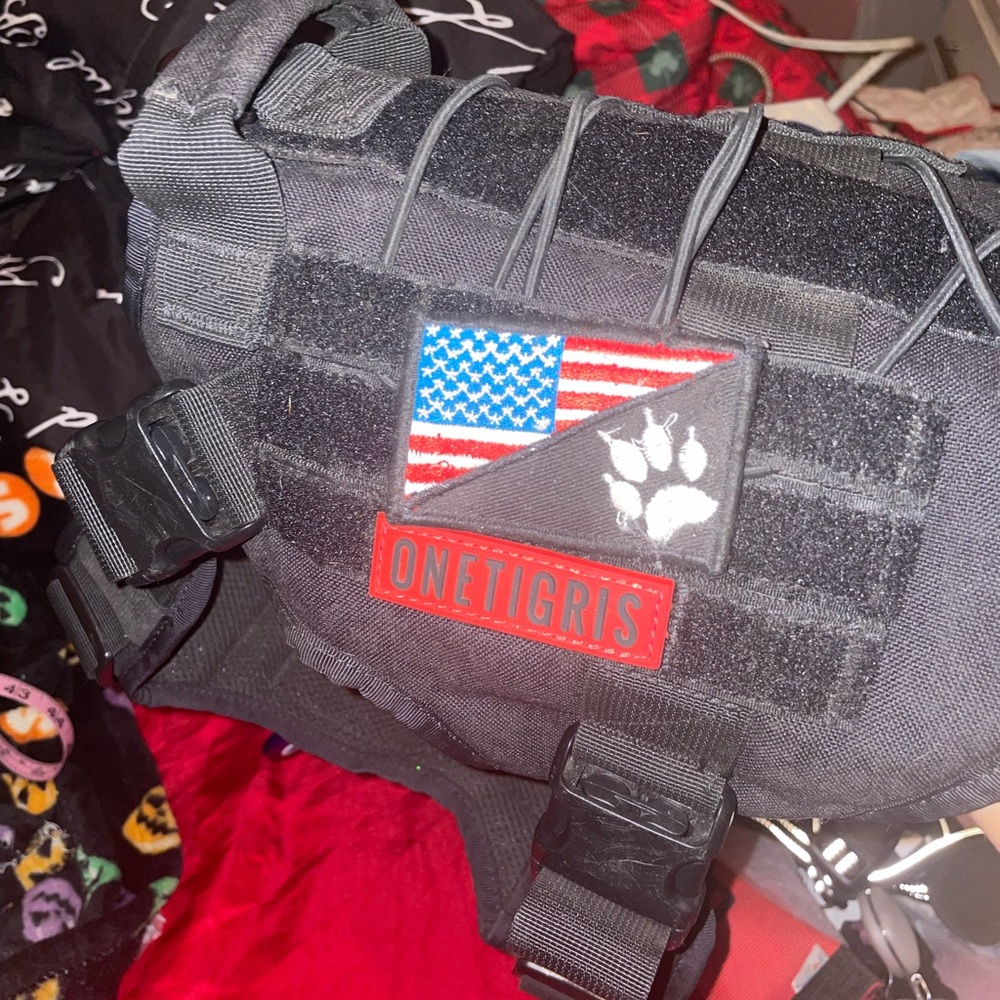One tigris dog harness!